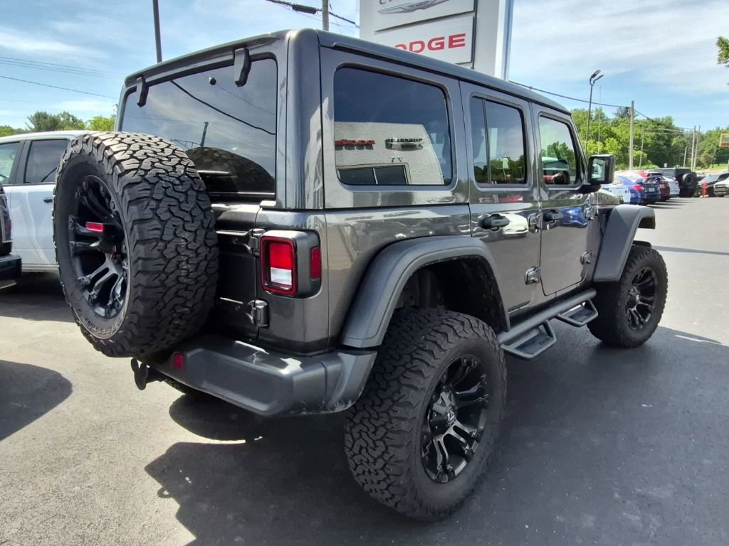 Used 2022 Jeep Wrangler Unlimited Rubicon w/ Cold Weather Group AWD/4WD image 4