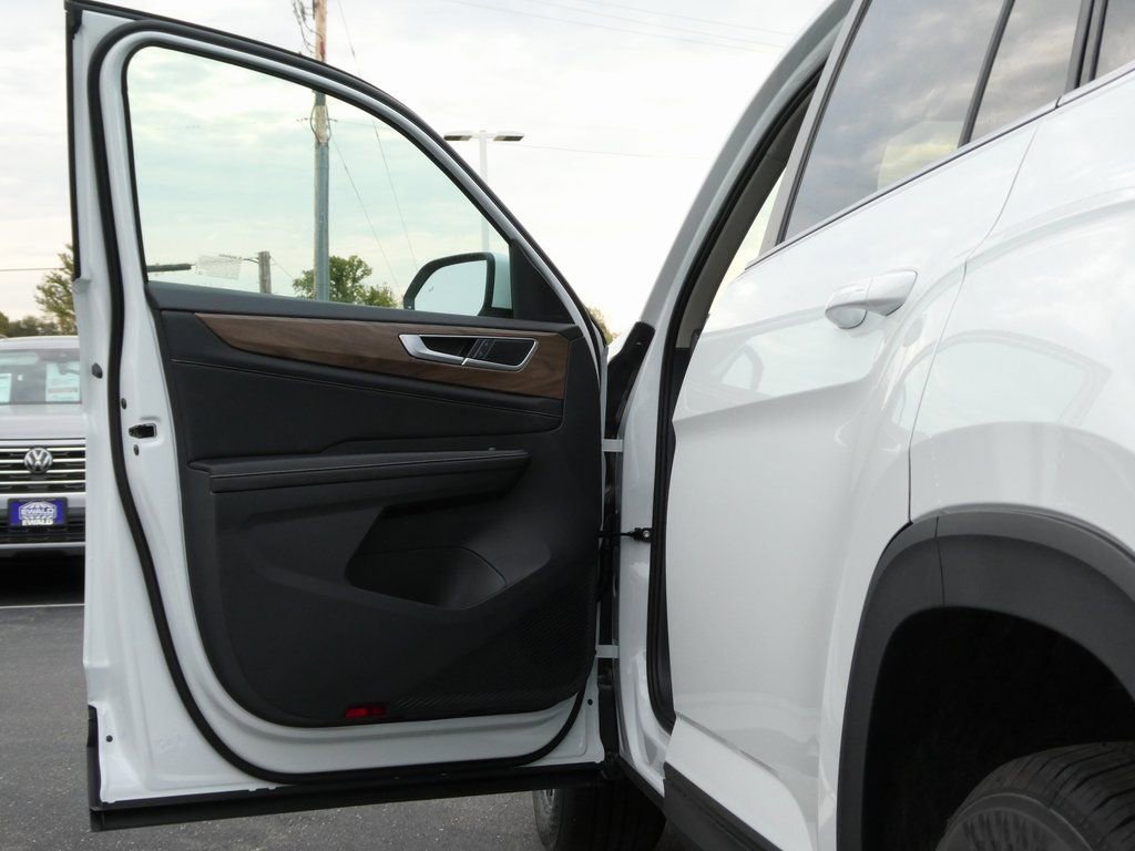 New 2026 Volkswagen Atlas SE AWD/4WD image 24