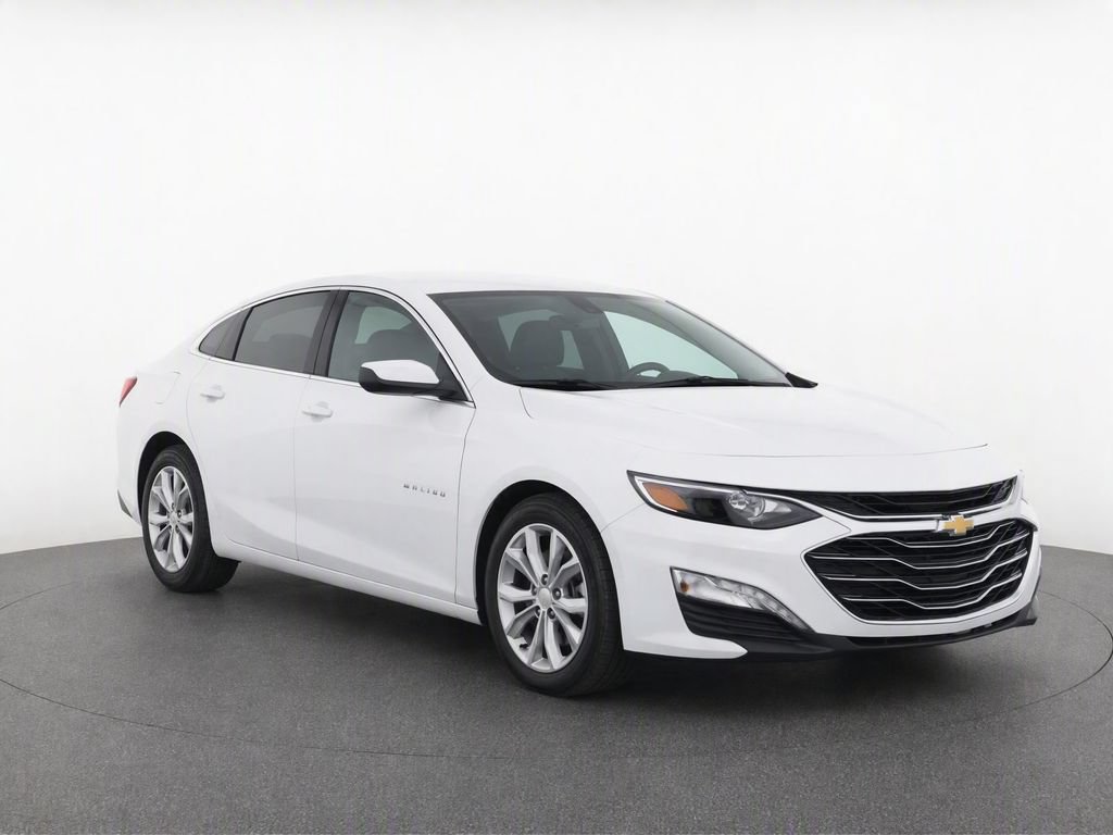 Used 2023 Chevrolet Malibu LT FWD image 2