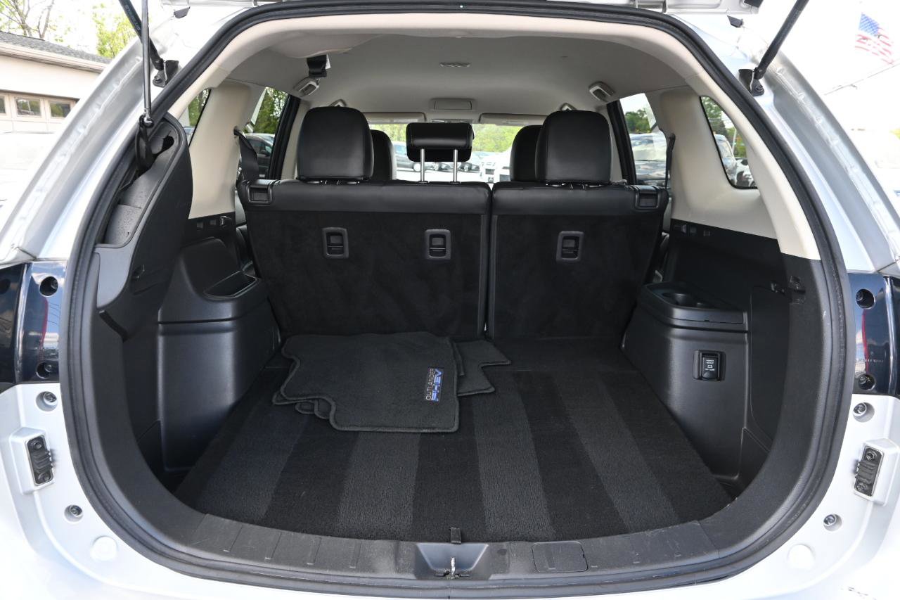 Used 2018 Mitsubishi Outlander SEL AWD/4WD image 24