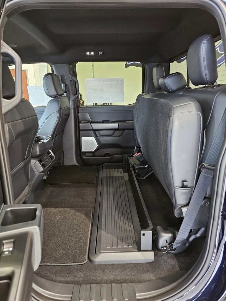 New 2025 Ford F150 Lariat w/ Equipment Group 502A High image 41