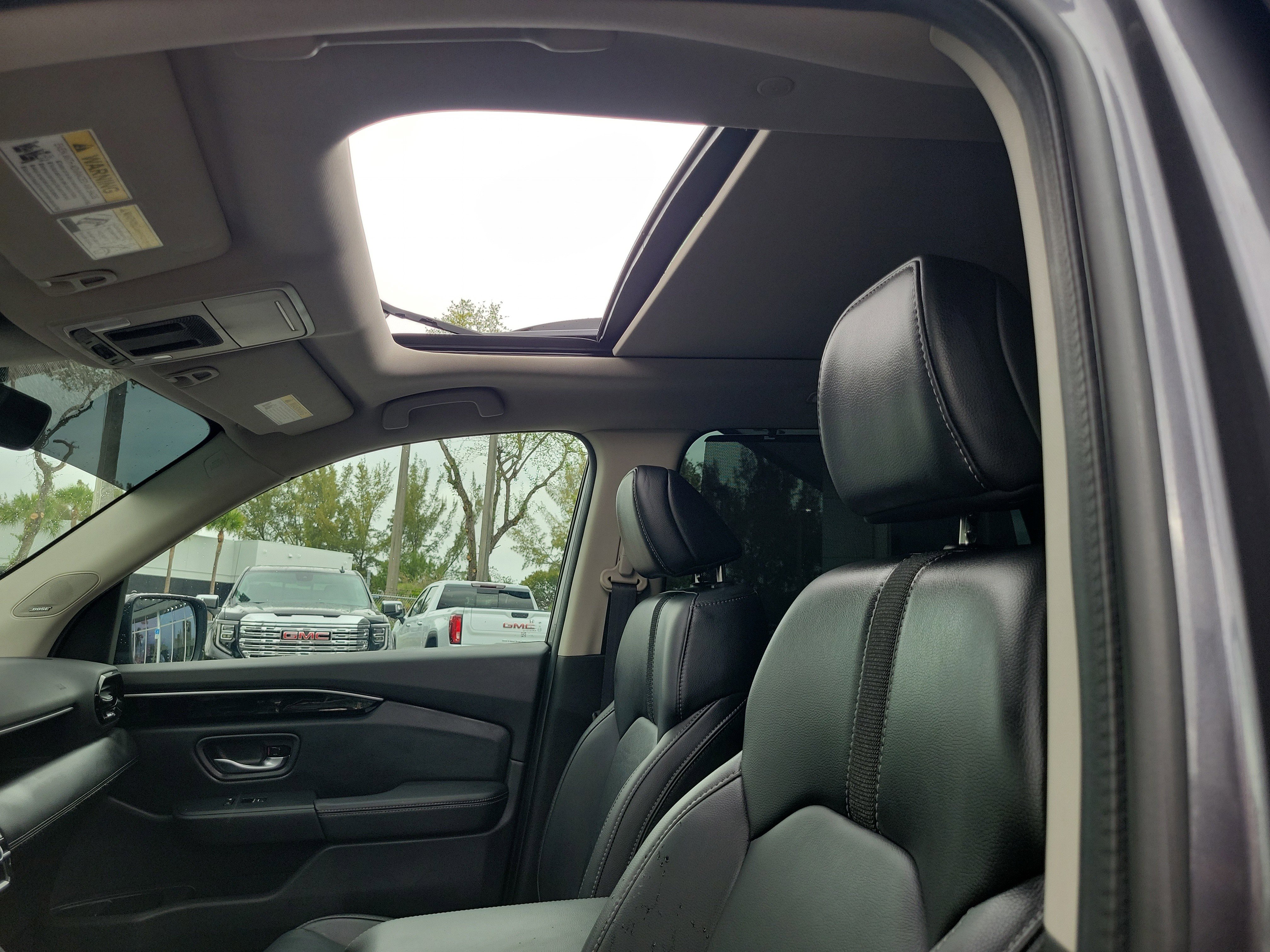 Used 2024 Honda Pilot Touring image 11