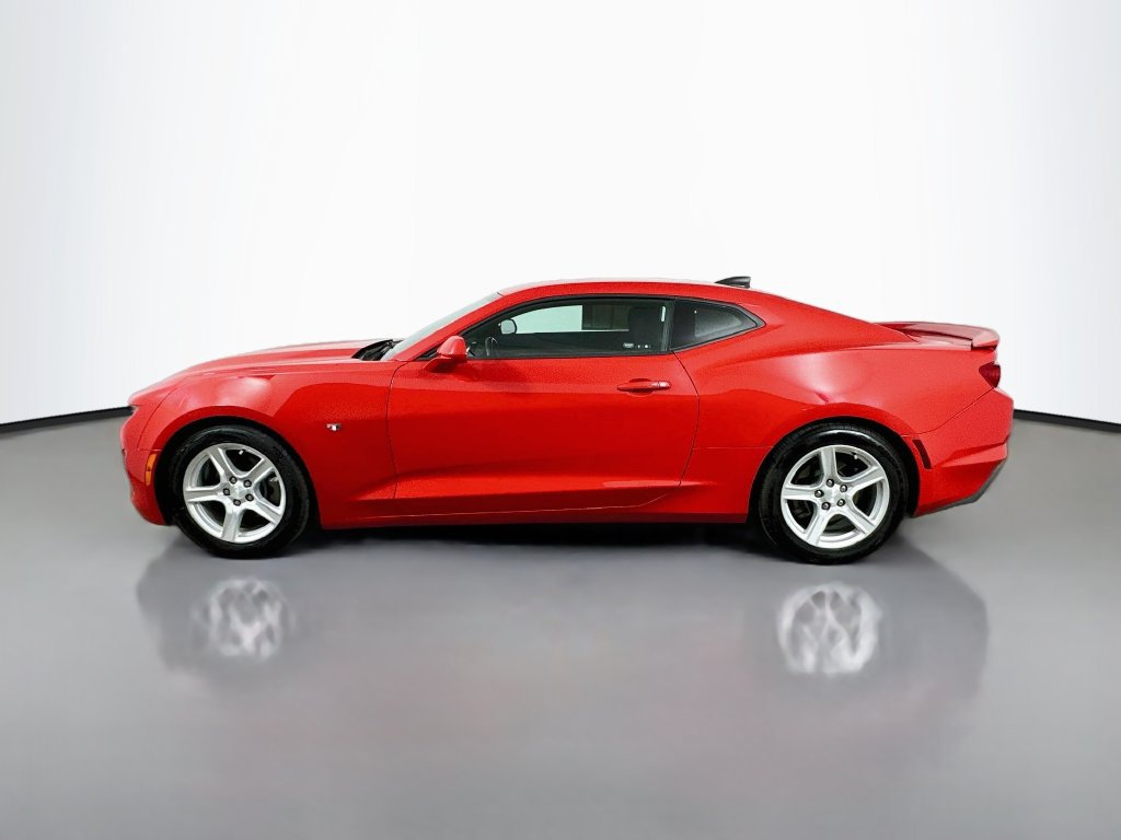 Used 2019 Chevrolet Camaro LT RWD image 5