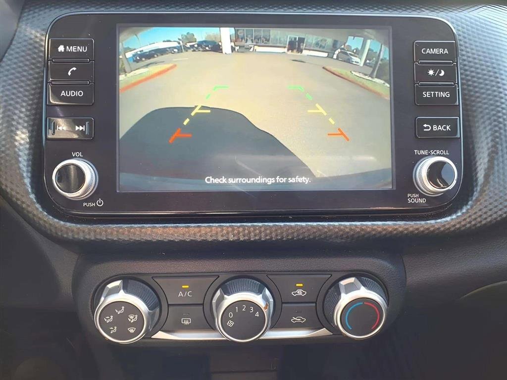 Used 2024 Nissan Kicks SV image 15