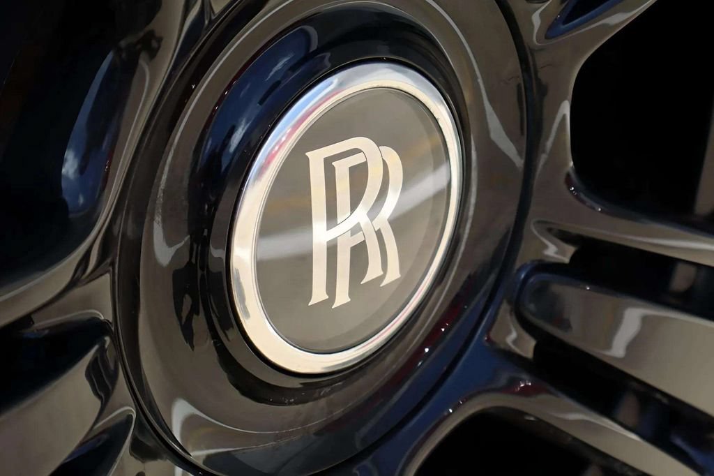 Certified 2015 Rolls-Royce Wraith RWD image 16