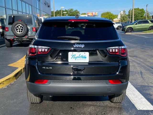 Used 2025 Jeep Compass Sport AWD/4WD image 8