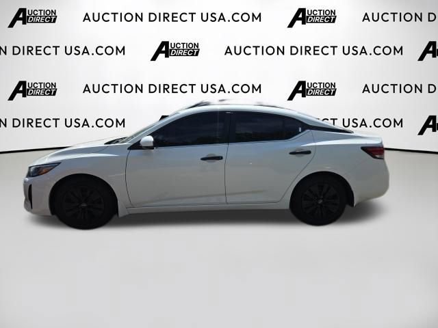 Used 2024 Nissan Sentra S image 2