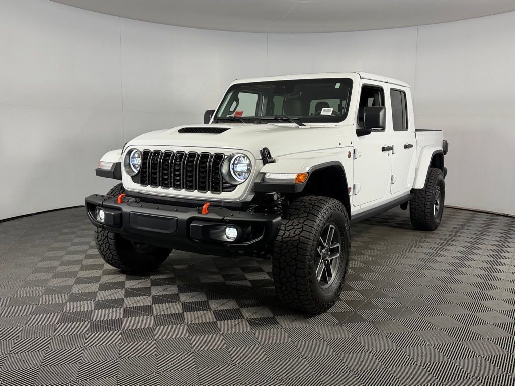 Used 2025 Jeep Gladiator Mojave AWD/4WD image 3