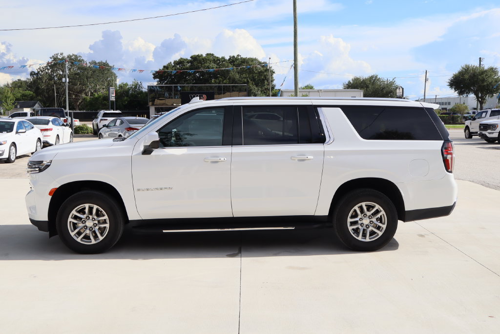 Certified 2024 Chevrolet Suburban LT RWD image 6