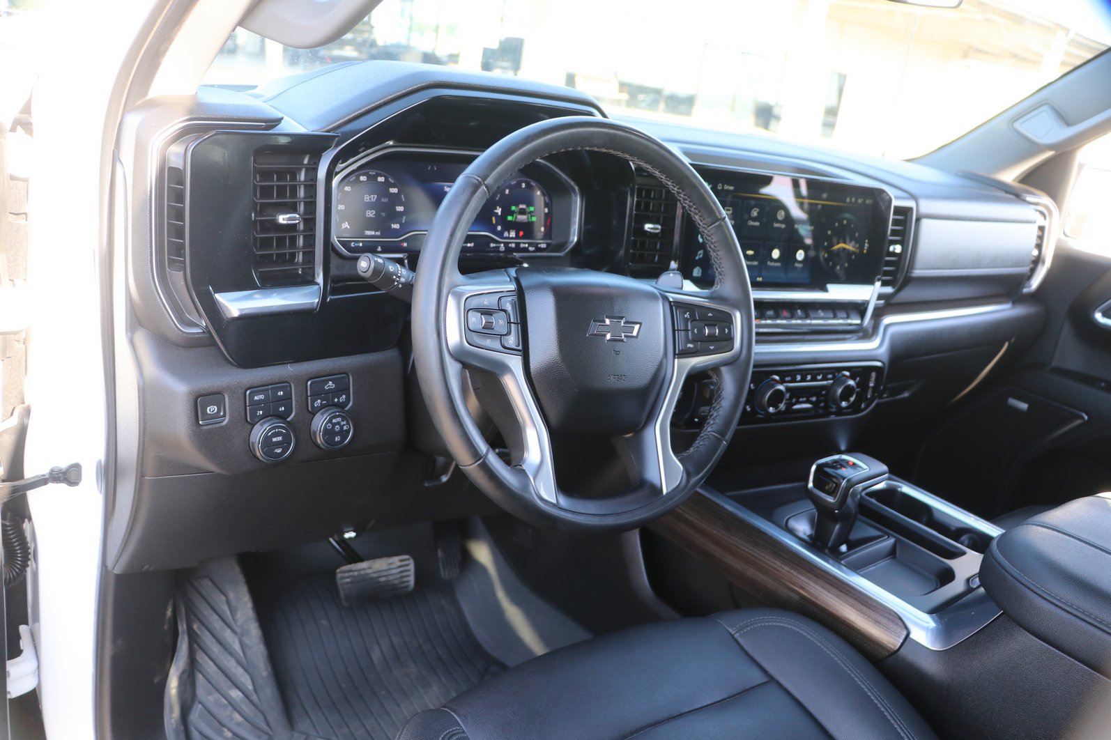 Used 2024 Chevrolet Silverado 1500 RST w/ Convenience Package II AWD/4WD image 15