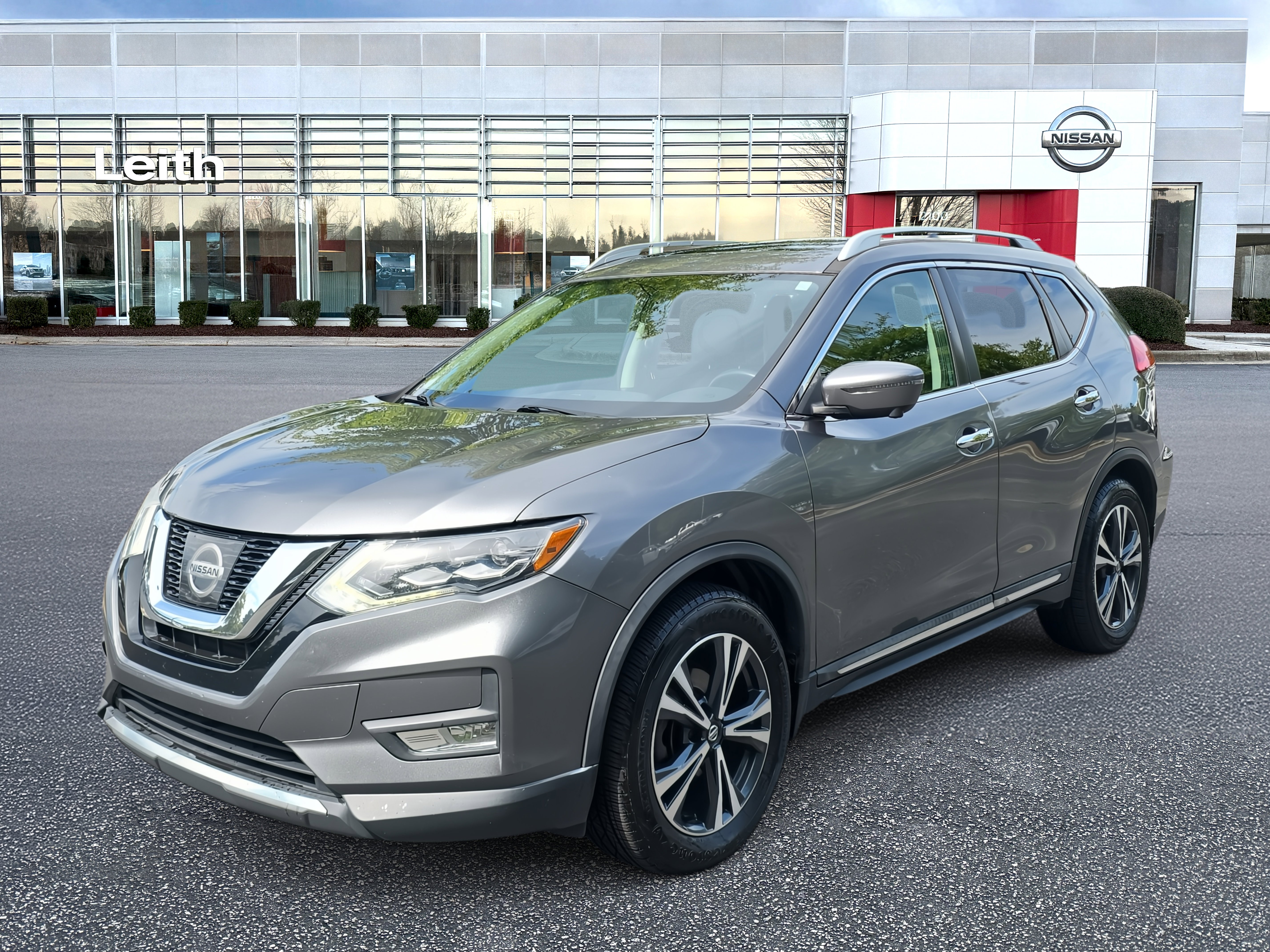 Used 2017 Nissan Rogue SL w/ SL Premium Package