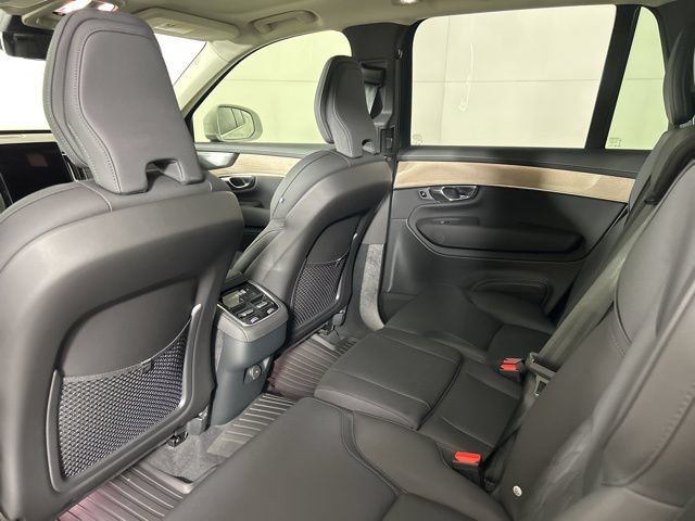 Used 2025 Volvo XC90 B6 Plus w/ Protection Package Premier AWD/4WD image 24