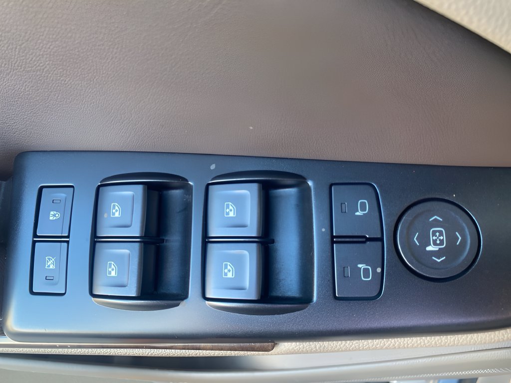 Used 2019 Chevrolet Tahoe LT RWD image 11