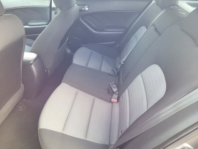 Used 2016 Kia Forte EX image 12