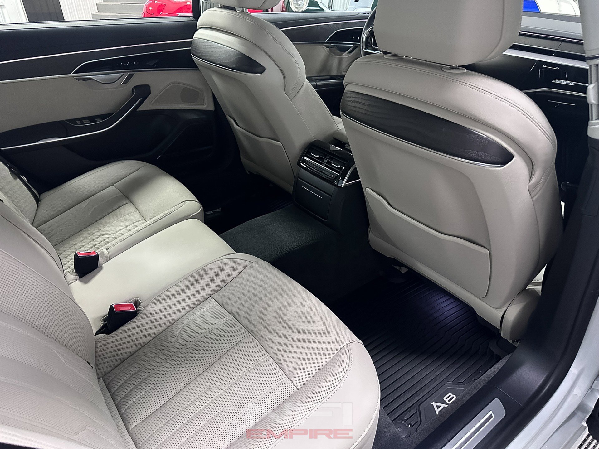 Used 2024 Audi A8 L 3.0T image 41