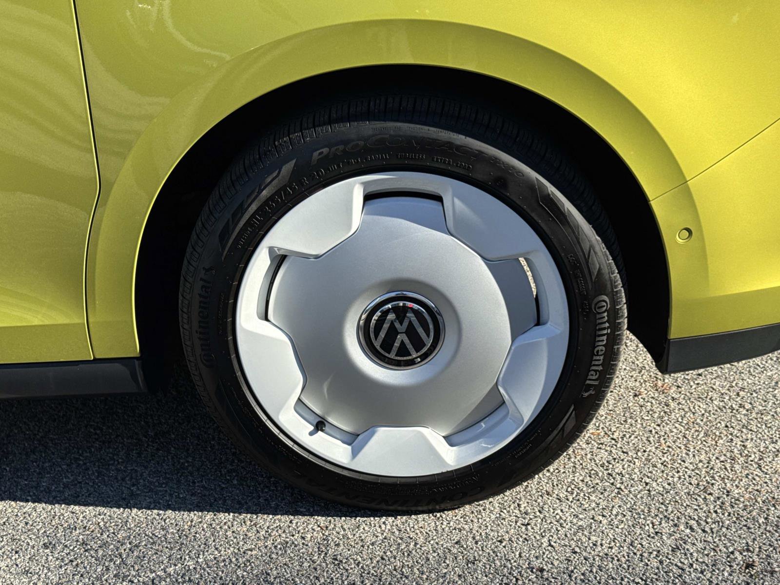 Used 2025 Volkswagen ID. Buzz 1st Edition image 6