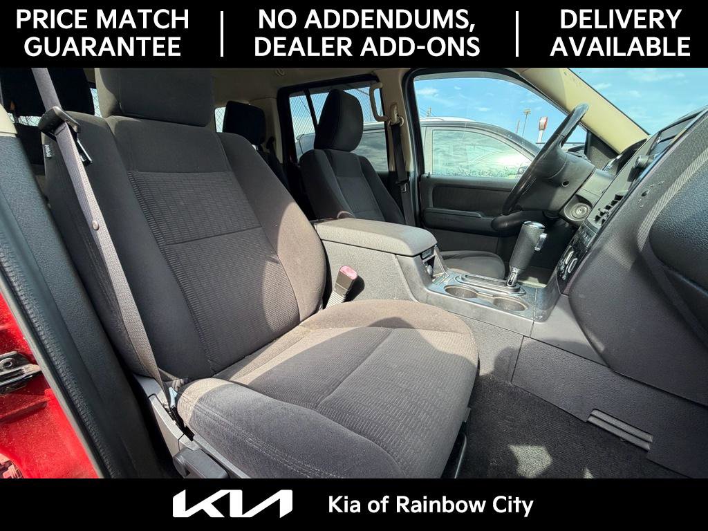 Used 2010 Ford Explorer XLT image 11