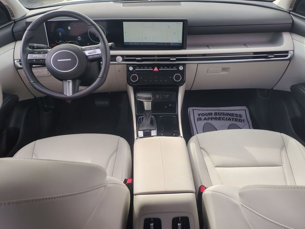 Certified 2025 Hyundai Tucson SEL AWD/4WD image 23