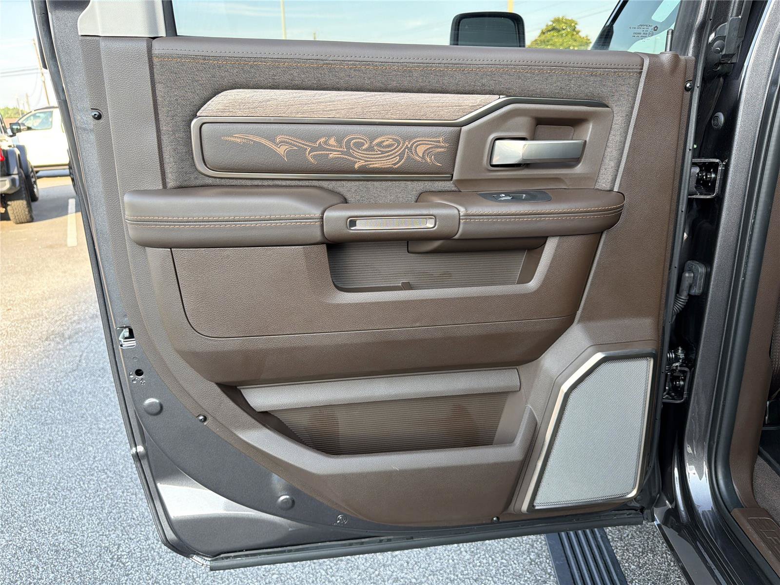 Used 2025 RAM 3500 Longhorn AWD/4WD image 21