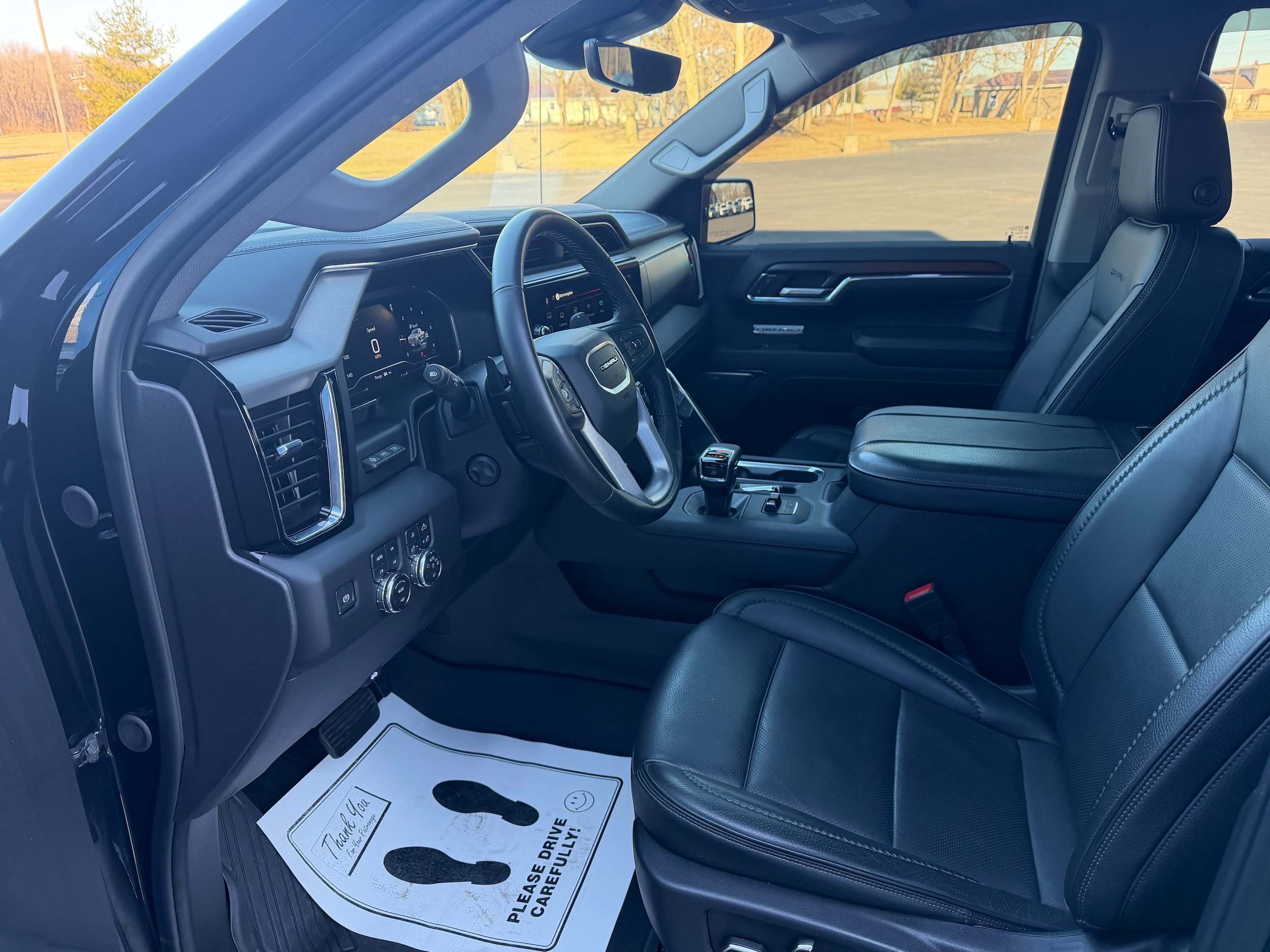 Used 2024 GMC Sierra 1500 Denali w/ Technology Package AWD/4WD image 21