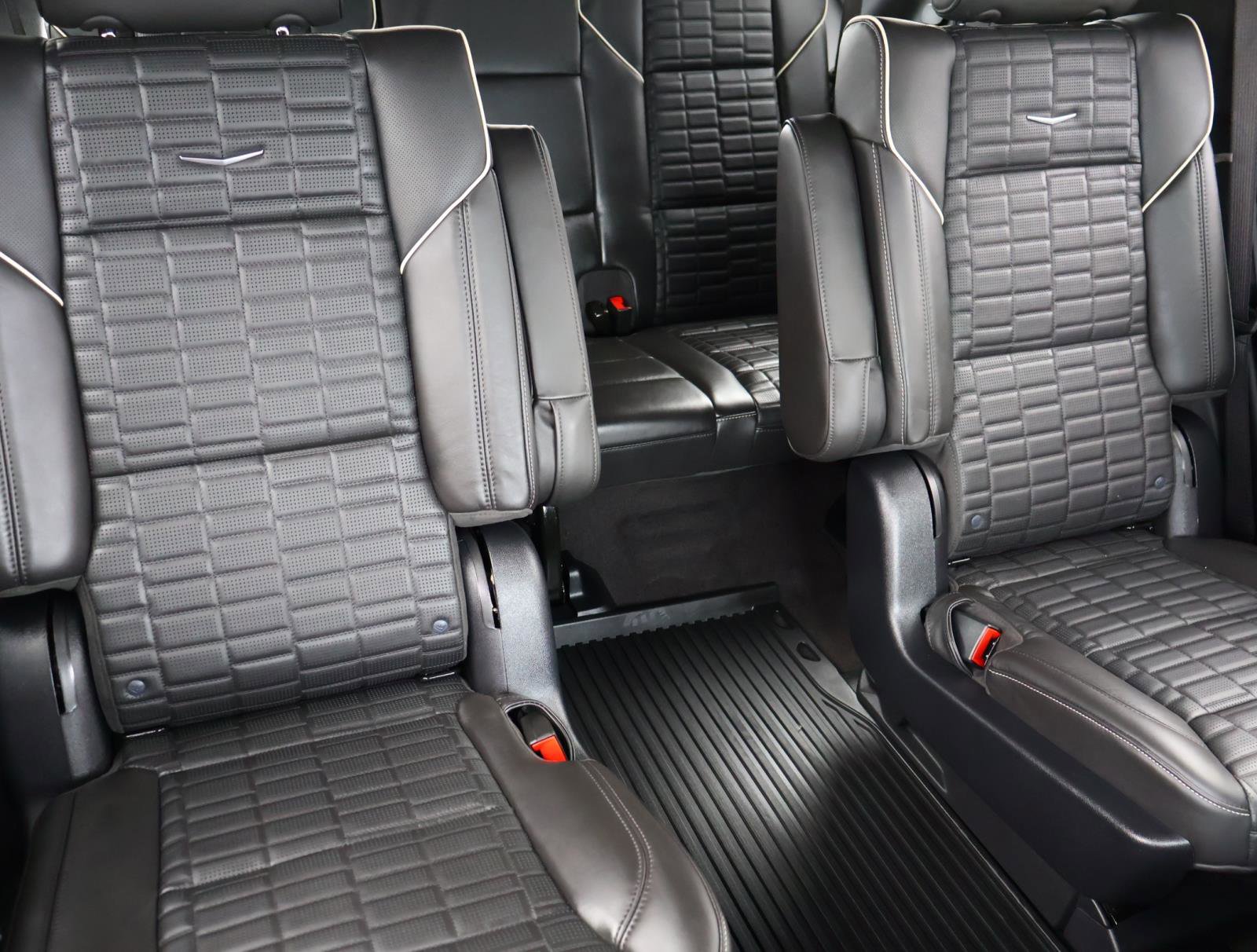 Used 2025 Cadillac Escalade Sport Platinum image 28