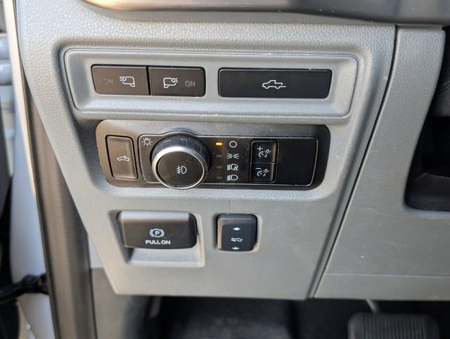 Used 2023 Ford F150 Lariat w/ Trailer Tow Package image 39