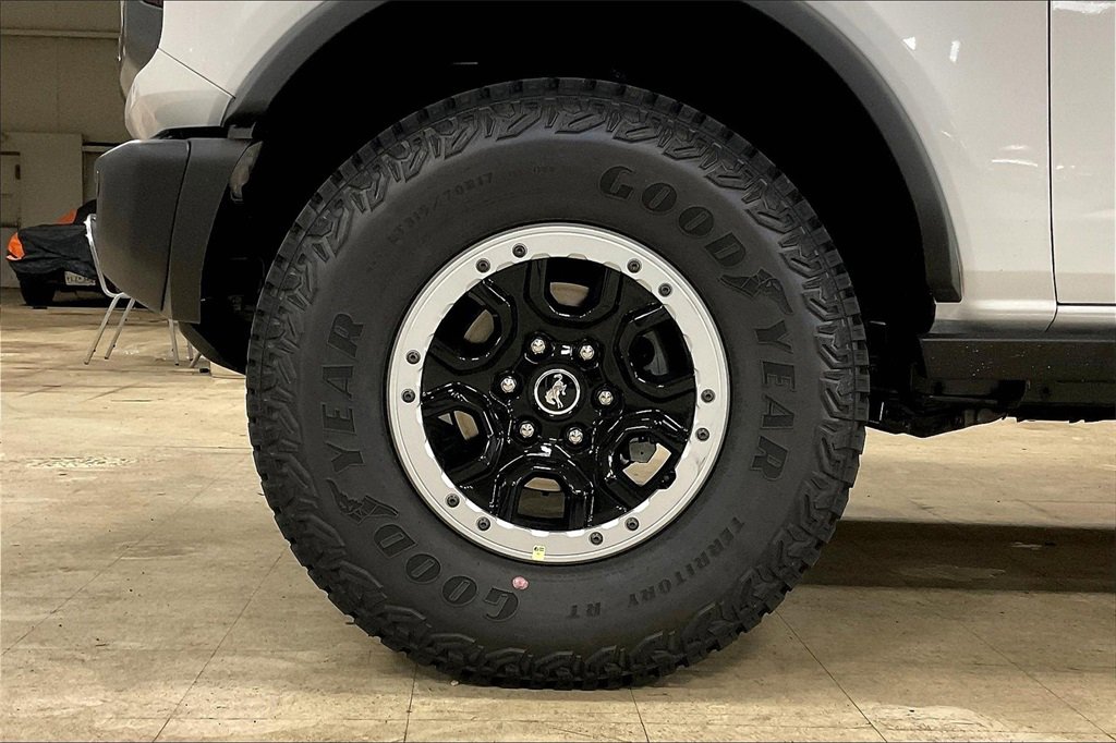 New 2025 Ford Bronco Badlands image 12