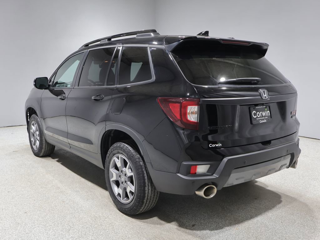 Used 2023 Honda Passport TrailSport image 5