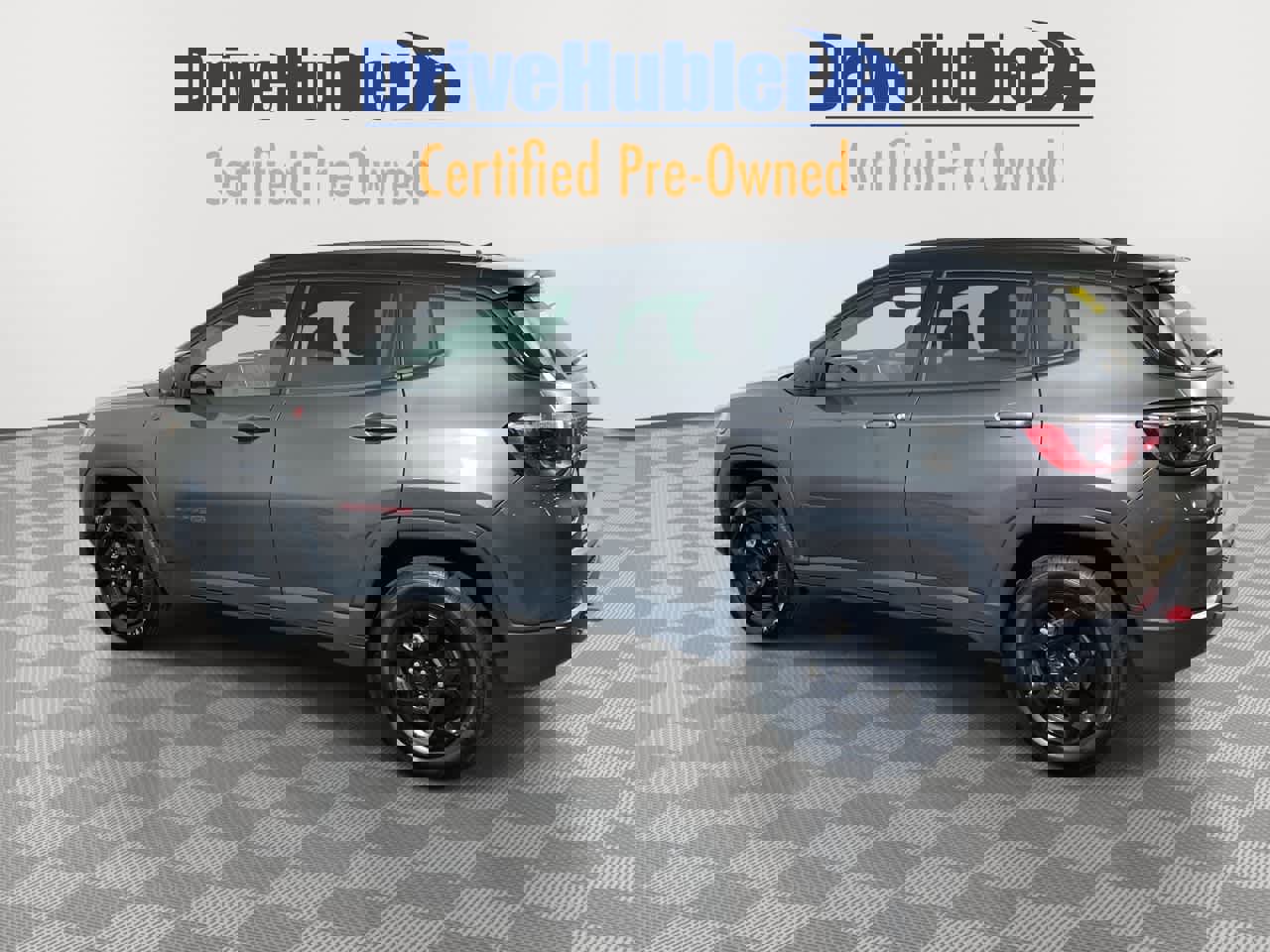 Used 2023 Jeep Compass Trailhawk image 4