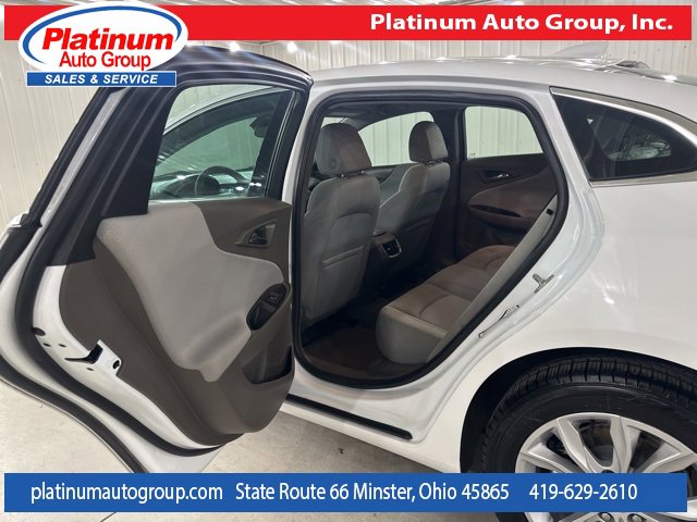 Used 2022 Chevrolet Malibu LT image 27