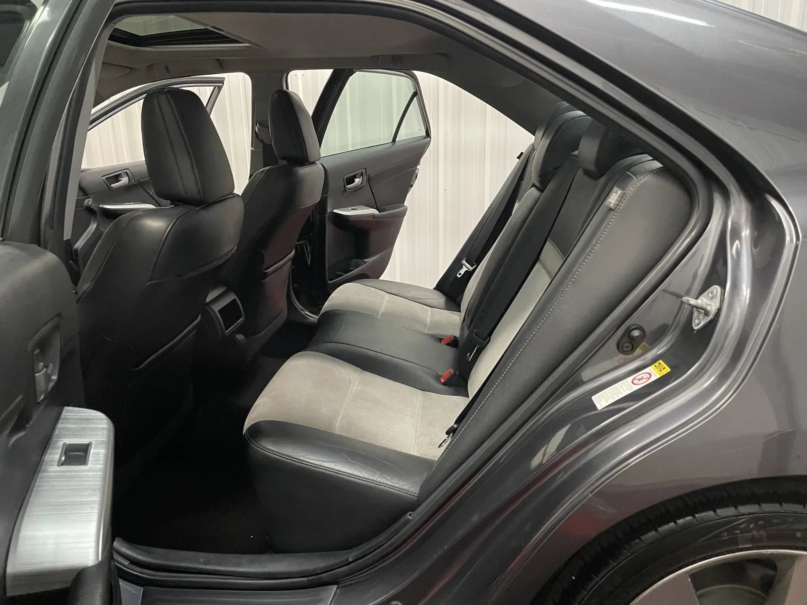 Used 2013 Toyota Camry SE w/ Leather Pkg FWD image 37