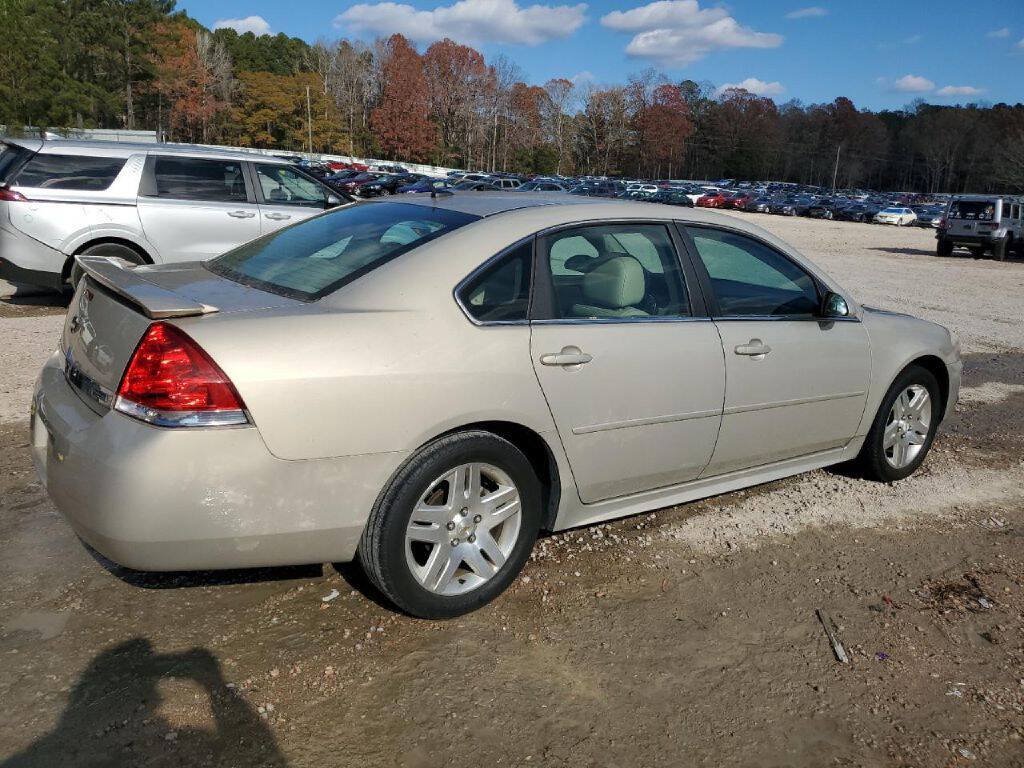 Used 2011 Chevrolet Impala LT w/ Luxury Edition Package FWD image 6