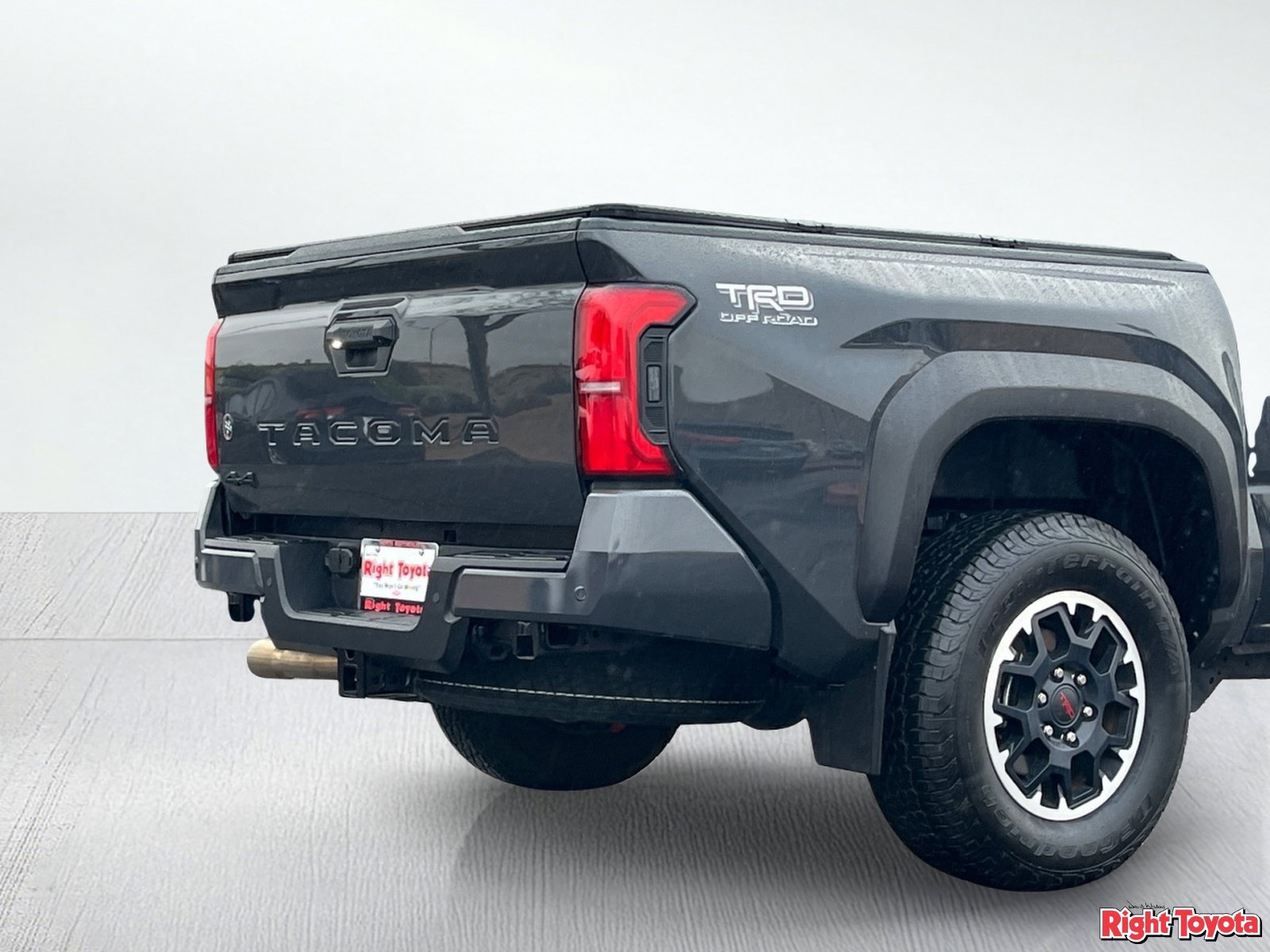 Used 2024 Toyota Tacoma TRD Off-Road w/ TRD Off Road Premium Package AWD/4WD image 11