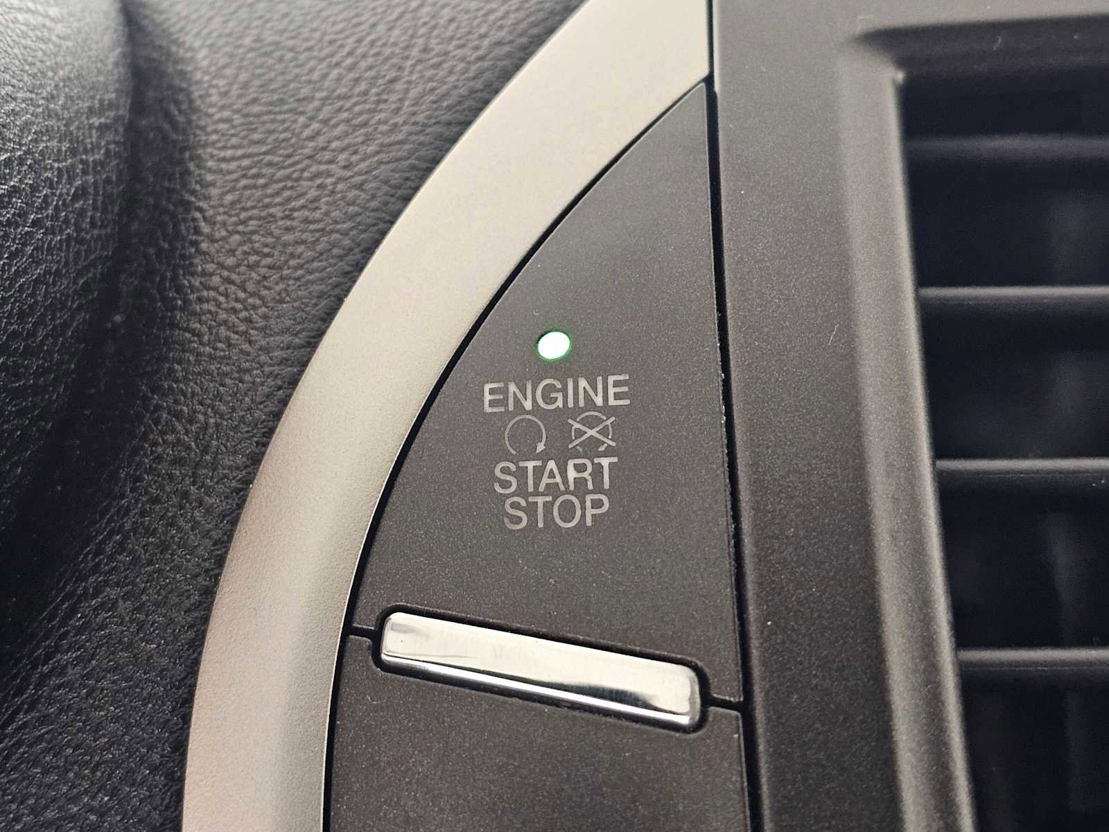 Used 2016 Lincoln MKC Premiere image 29