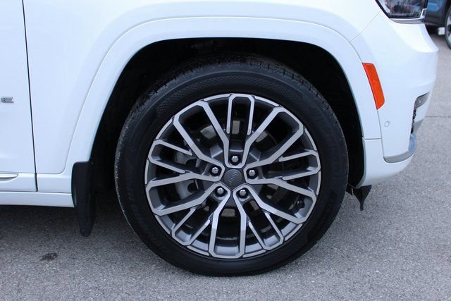 Used 2023 Jeep Grand Cherokee L Summit image 43