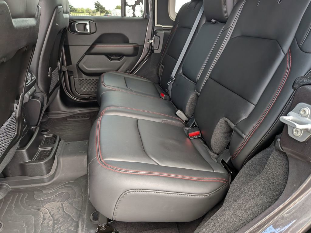 Used 2025 Jeep Wrangler Unlimited Rubicon image 24