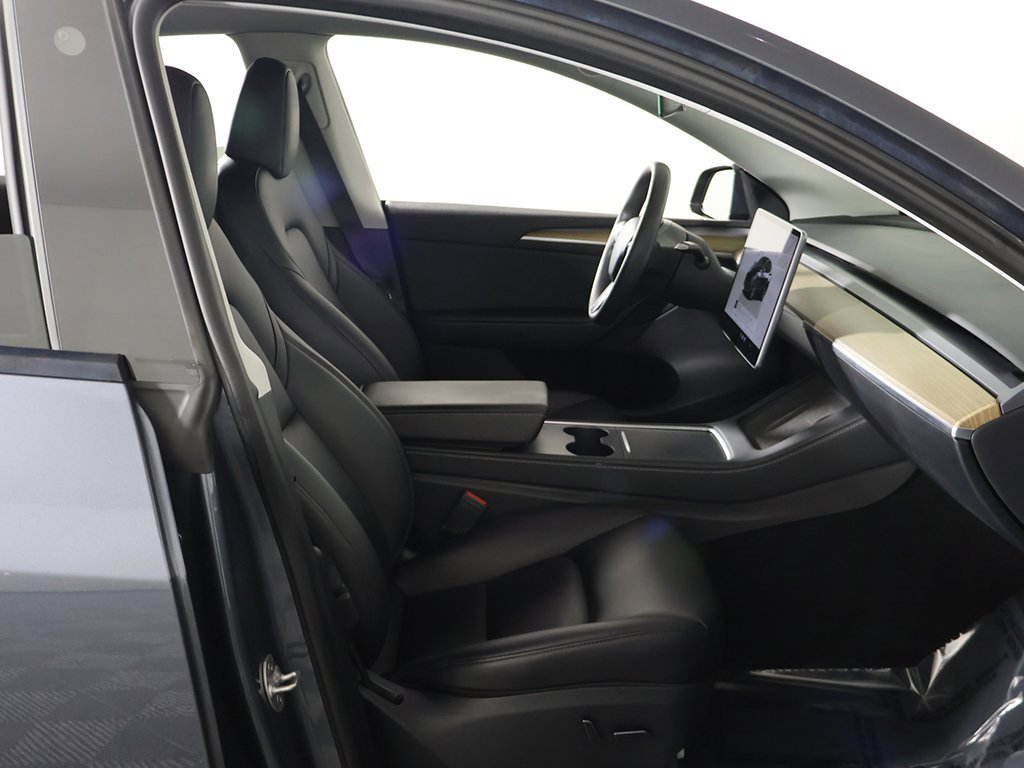 Used 2023 Tesla Model Y Long Range image 28