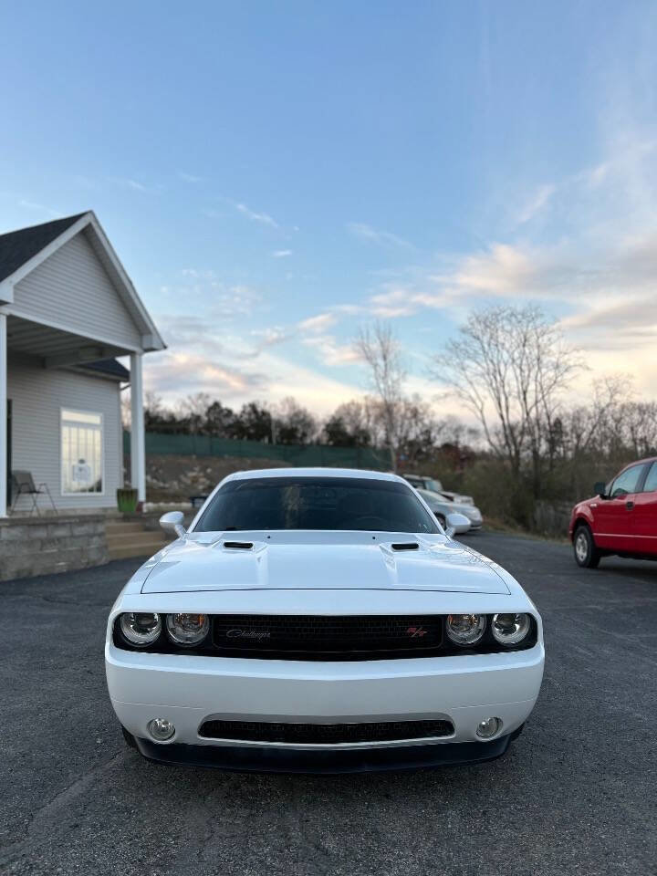 Used 2014 Dodge Challenger R/T image 2