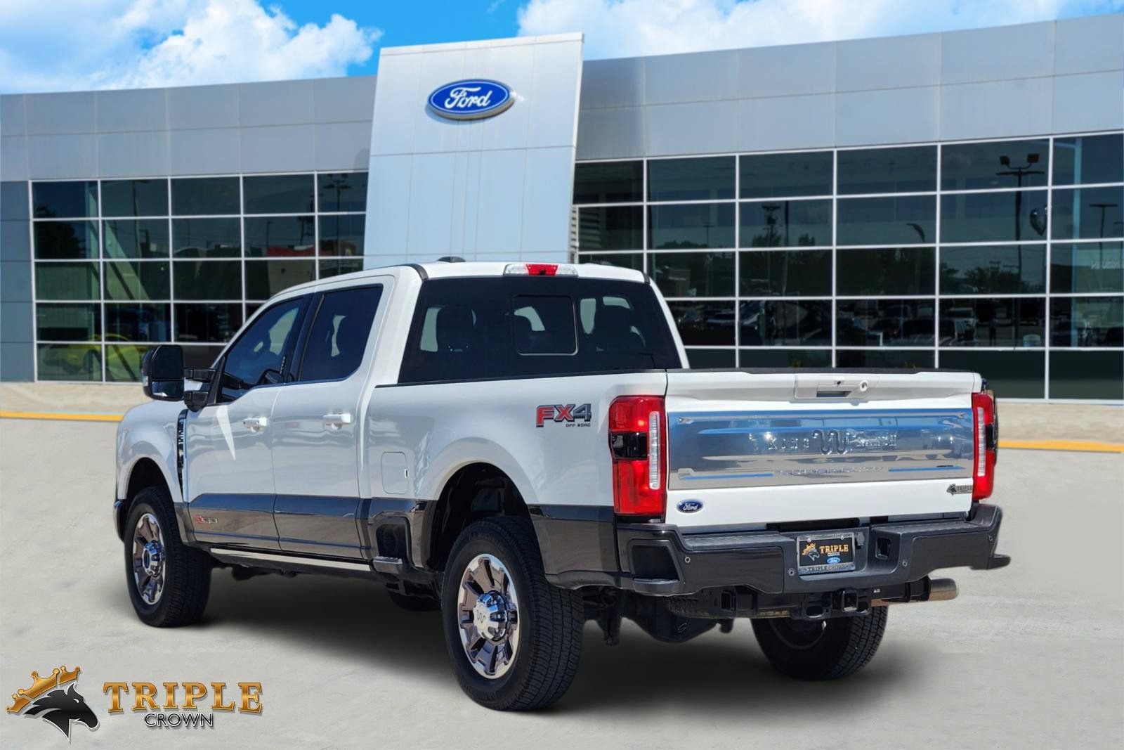 Certified 2024 Ford F250 King Ranch AWD/4WD image 4