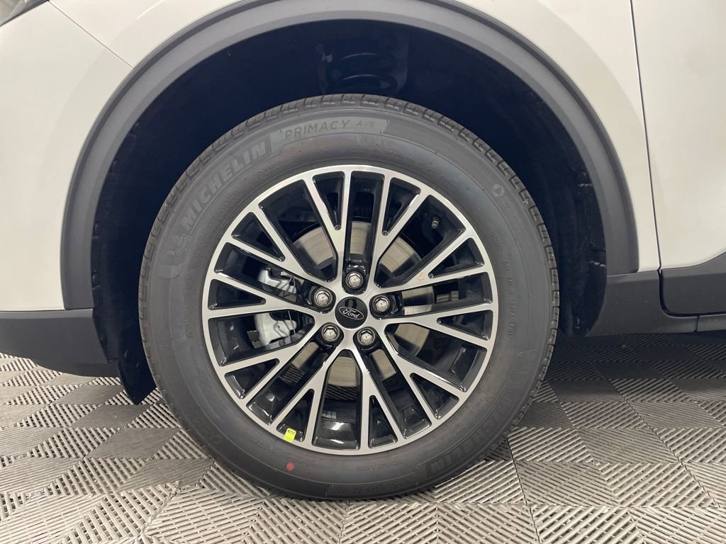 New 2026 Ford Escape SE w/ PHEV Premium Package image 11