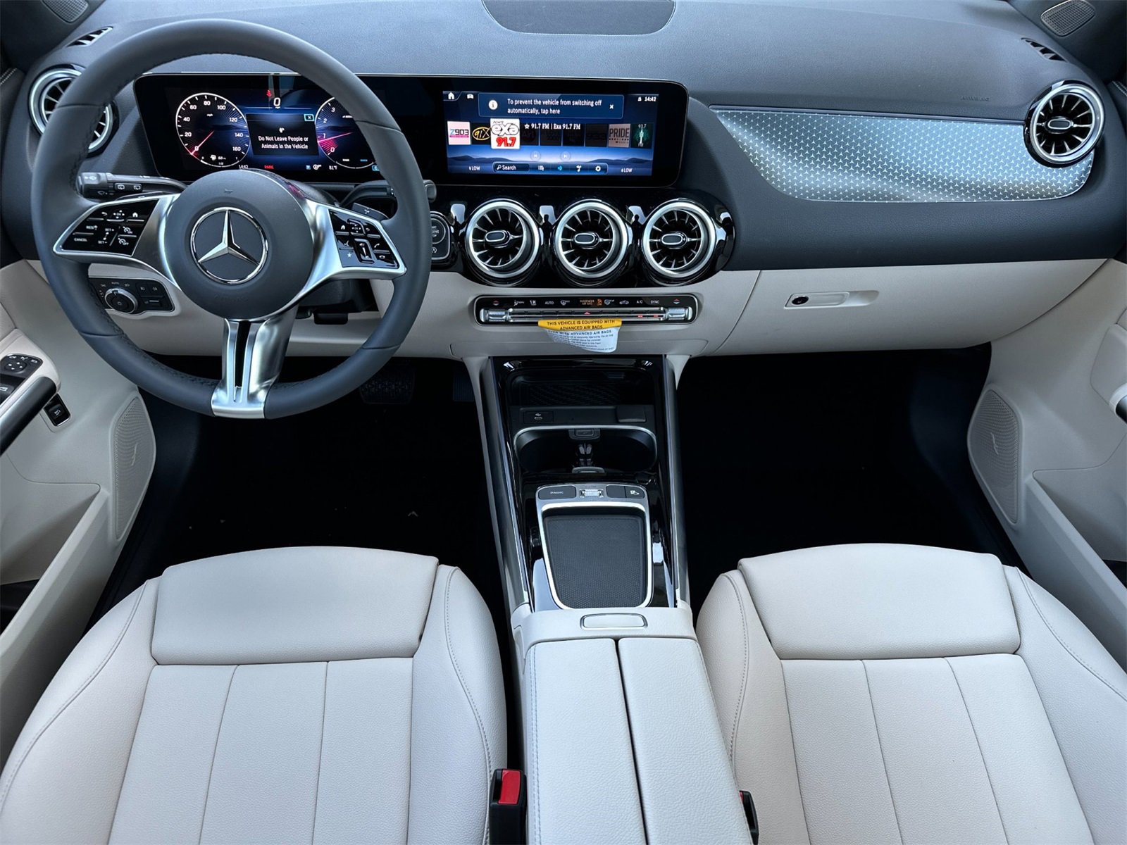 New 2025 Mercedes-Benz GLA 250 image 13