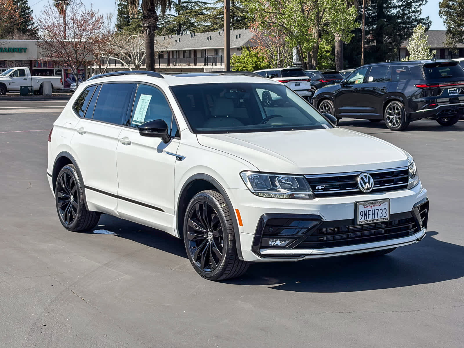 Used 2021 Volkswagen Tiguan SE R-Line image 10
