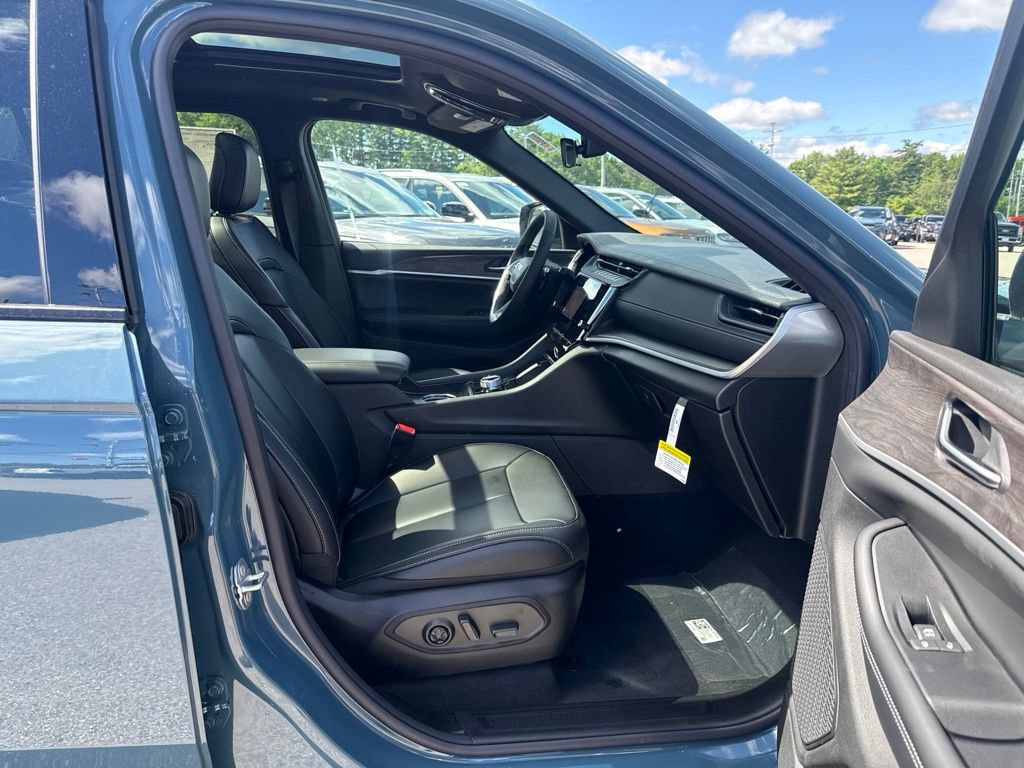 New 2026 Jeep Grand Cherokee L Limited AWD/4WD image 28