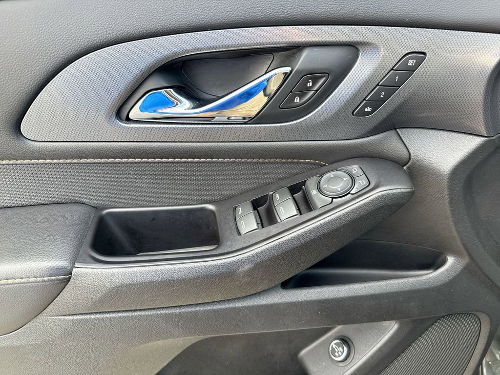 Used 2020 Chevrolet Traverse Premier image 21