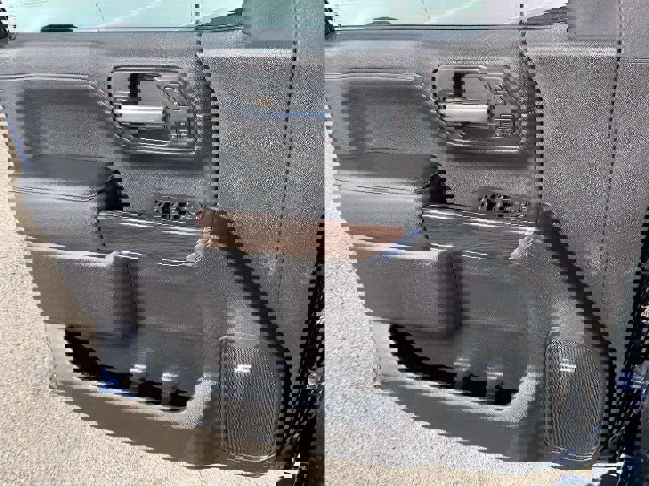 Used 2021 GMC Sierra 1500 SLT w/ SLT Premium Plus Package image 20