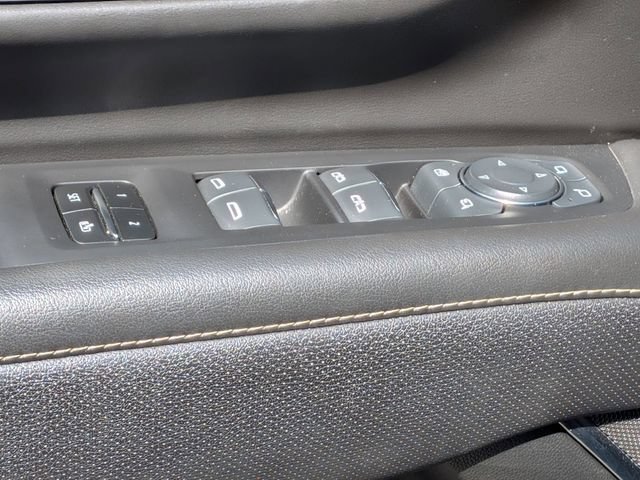 Used 2024 Chevrolet Tahoe Premier AWD/4WD image 22