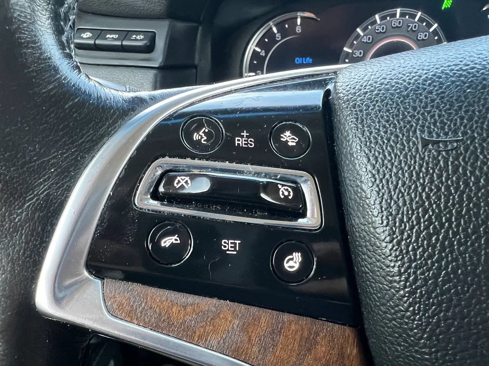 Used 2016 Cadillac Escalade ESV Premium AWD/4WD image 23