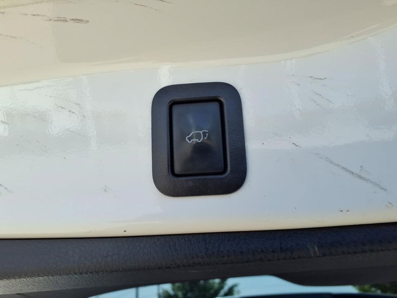 Used 2019 Toyota Highlander Plus FWD image 11