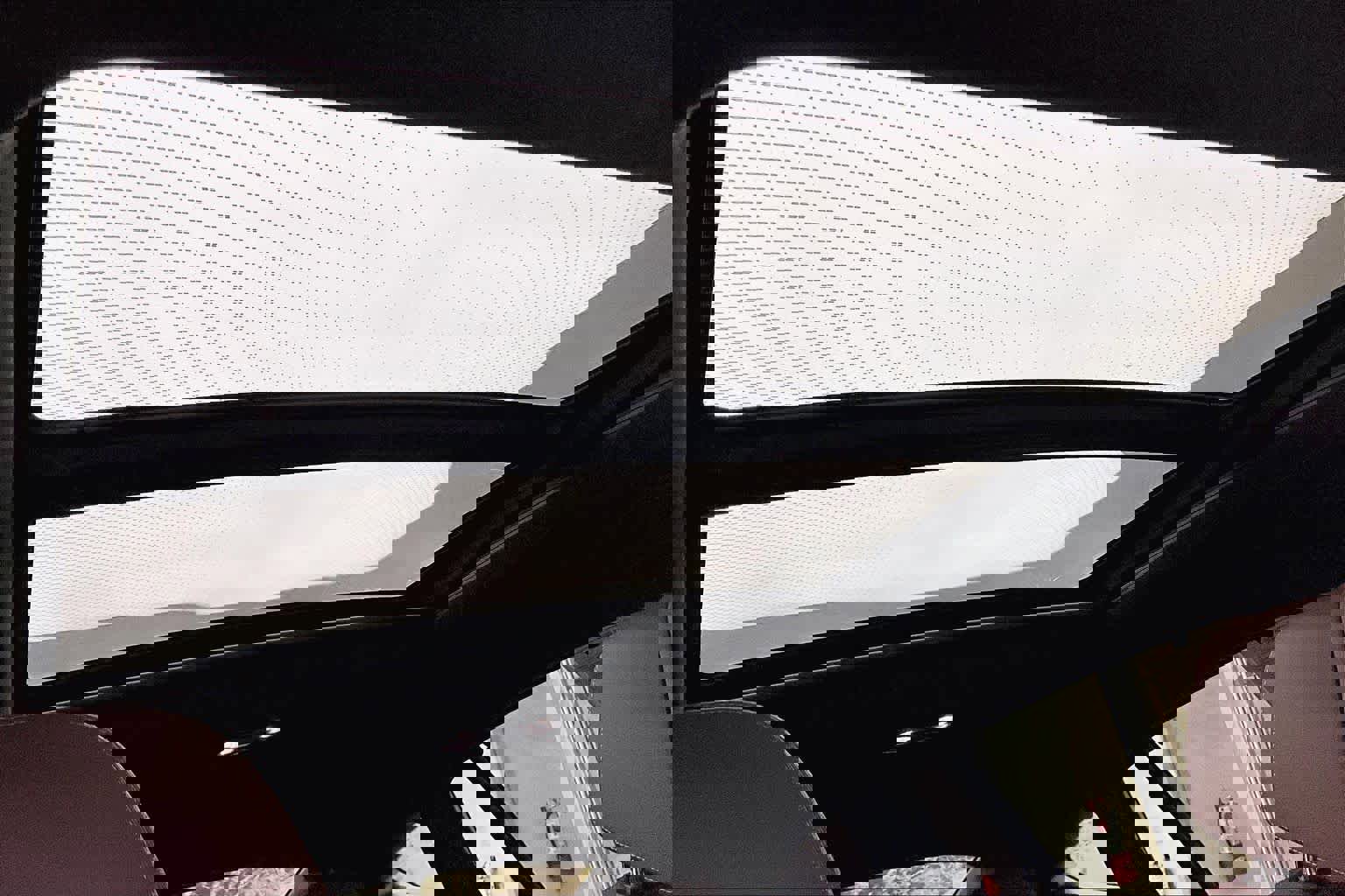 Used 2022 BMW X6 M50i w/ Executive Package image 14