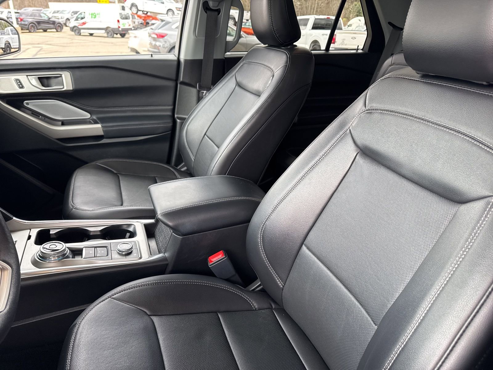 Certified 2024 Ford Explorer Limited w/ Limited Technology Package AWD/4WD image 24